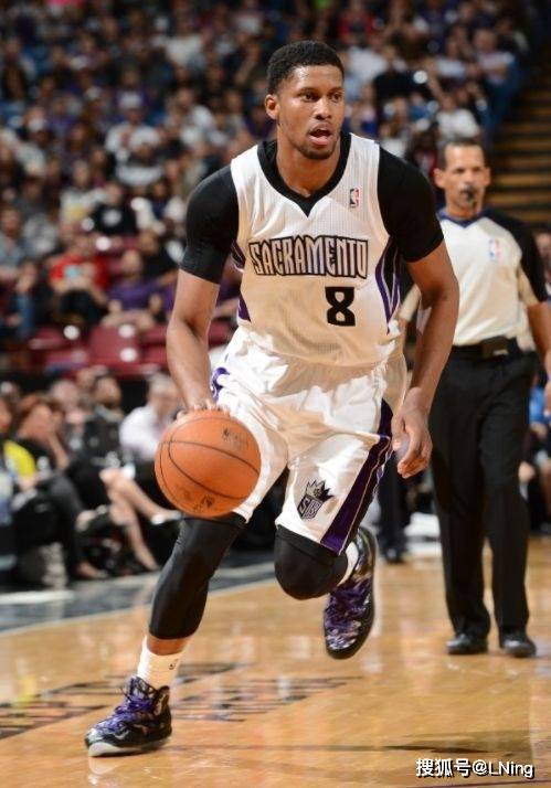 PG游戏-JackeyLove新星战术调整表现惊艳，老鹰未来可期！的简单介绍