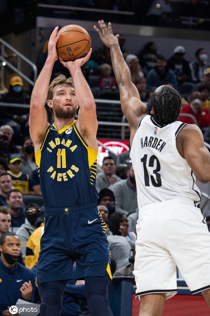 PG游戏- c罗打比赛 